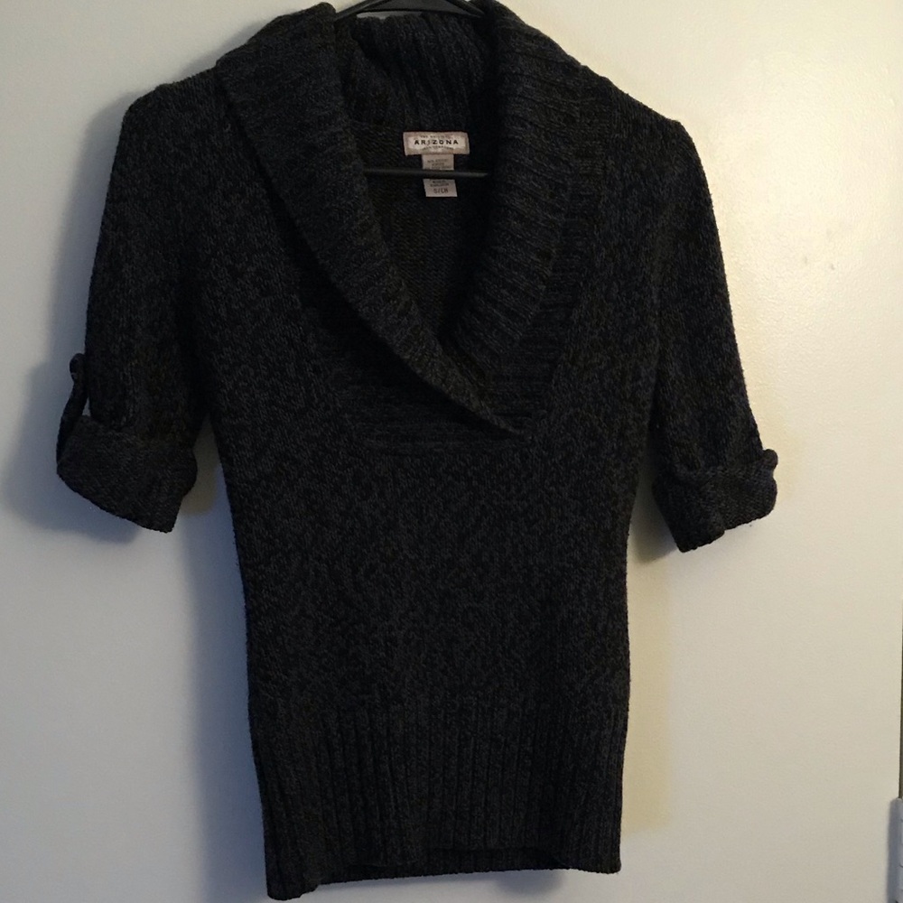 Black short sleeve sweater